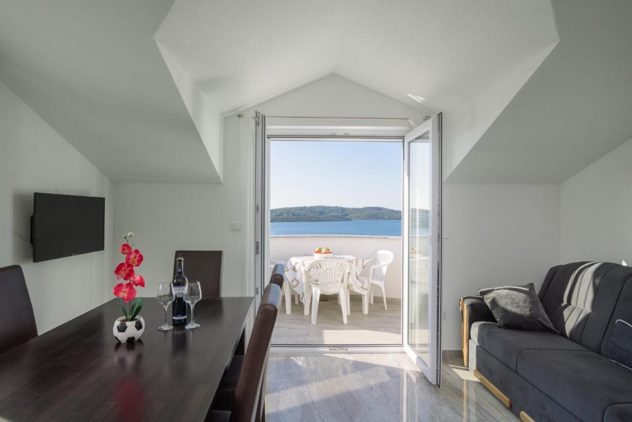 Villa Andelo โตรกีร์ ภายนอก รูปภาพ